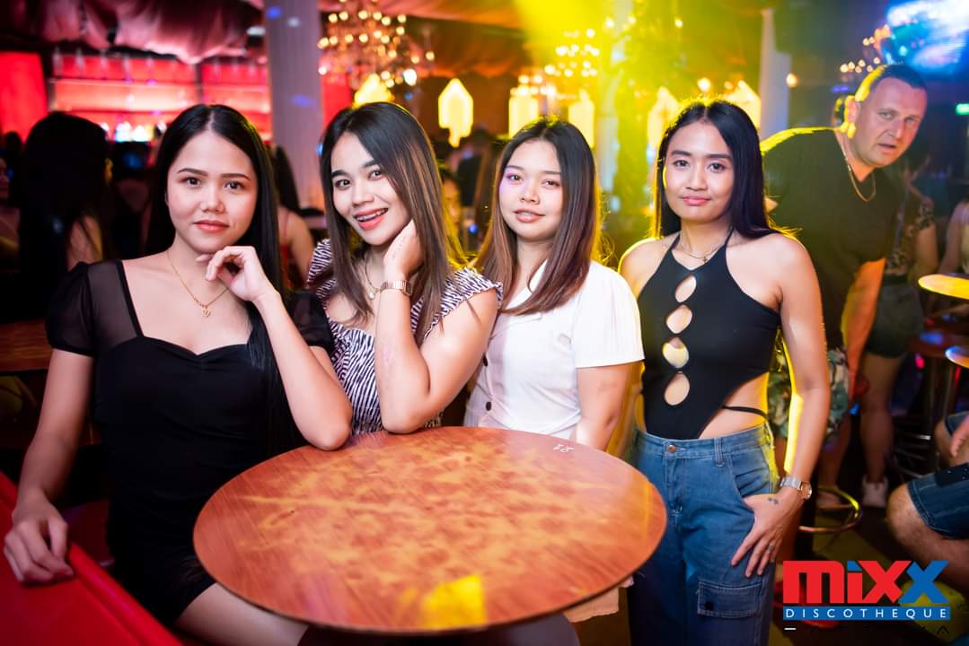 mixx231035.jpg