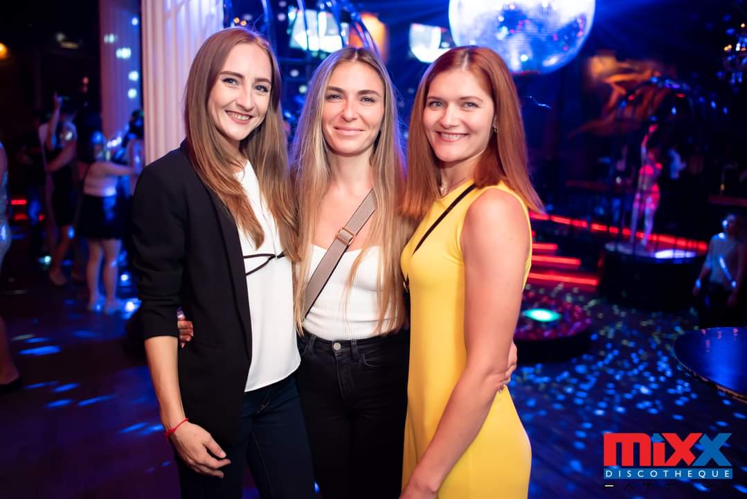 mixx231042.jpg