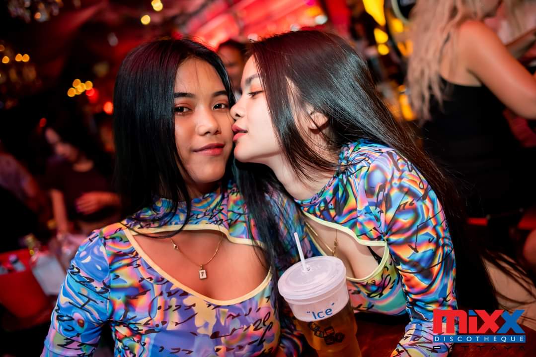 mixx231143.jpg