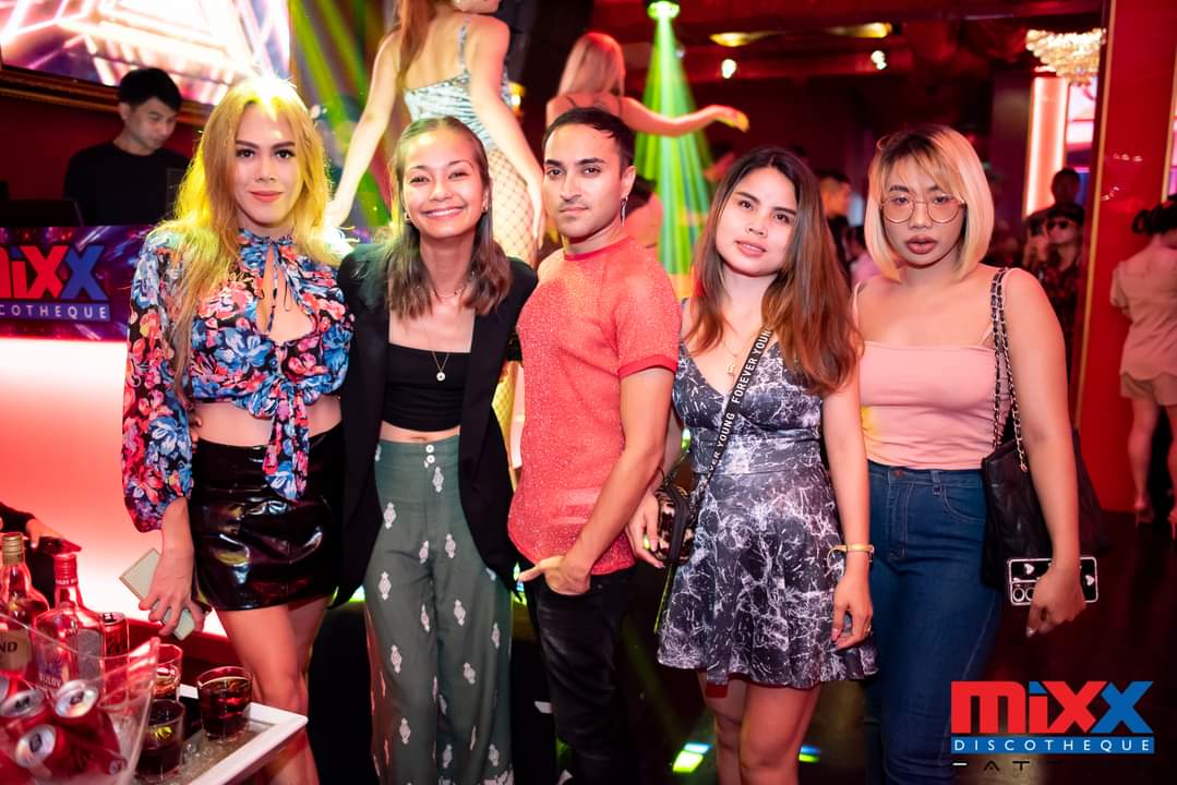 mixx231187.jpg