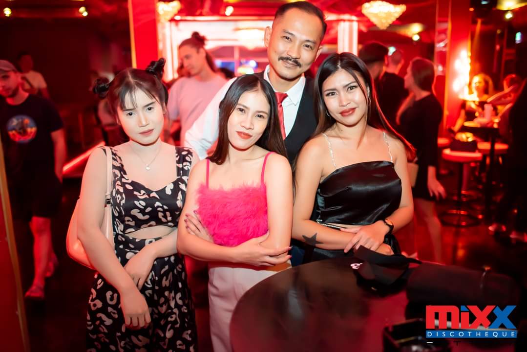 mixx231188.jpg