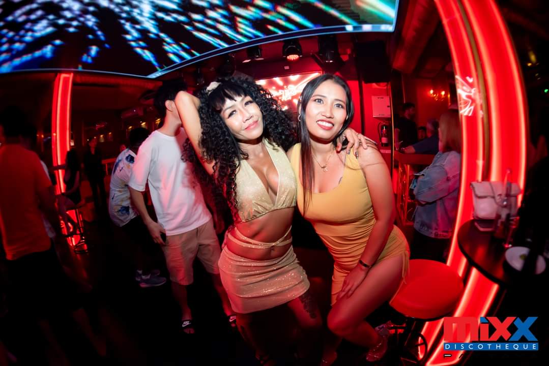 mixx232038.jpg