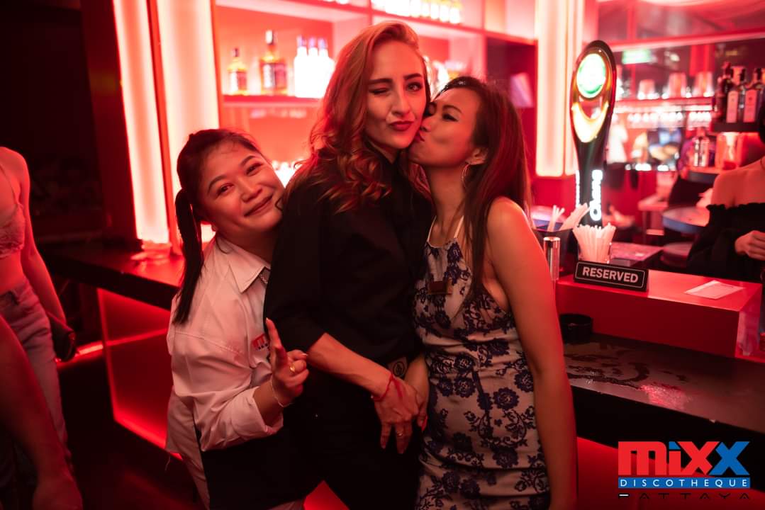 mixx232074.jpg