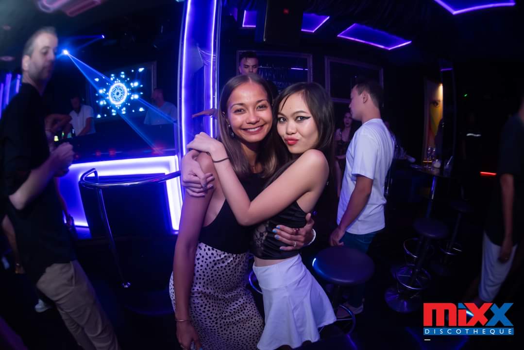 mixx232129.jpg
