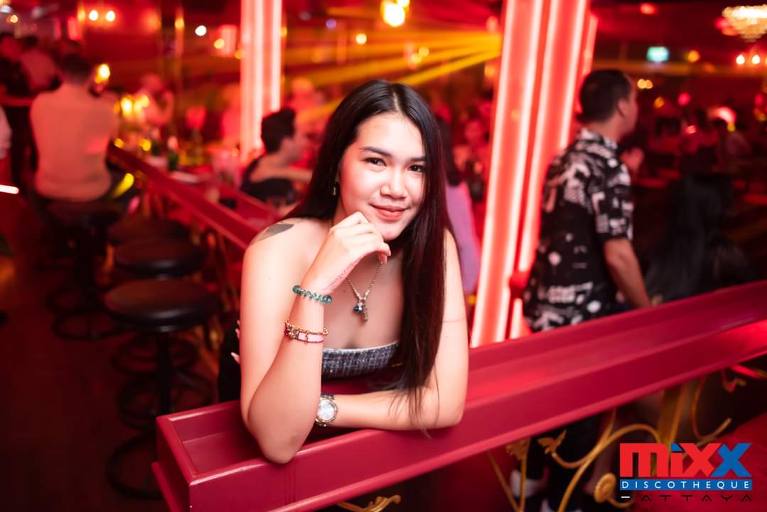 mixx232159.jpg