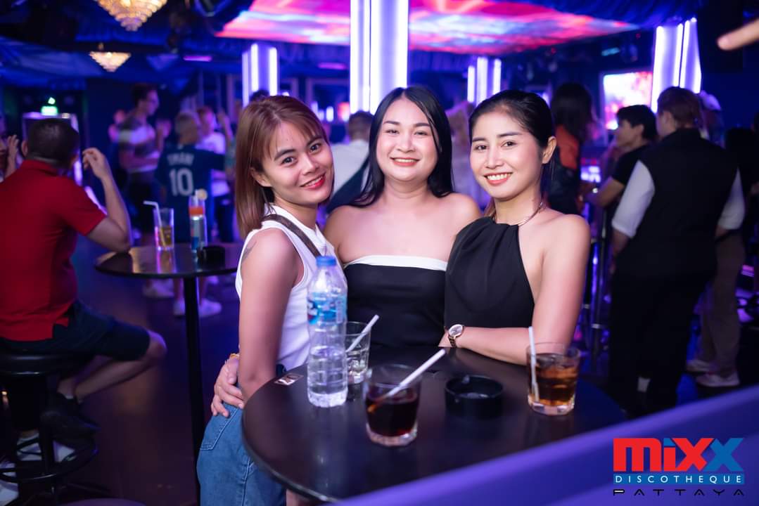 mixx232327.jpg