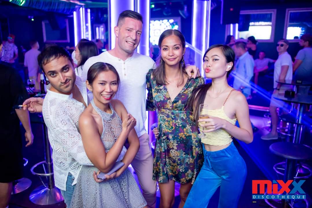mixx233006.jpg