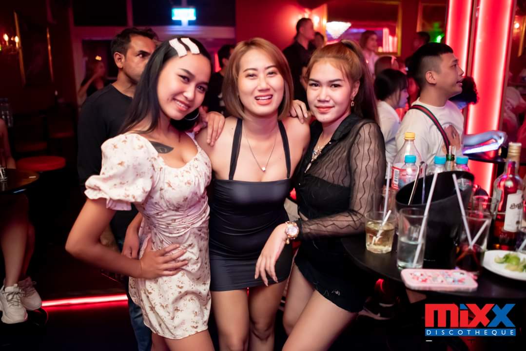 mixx233091.jpg