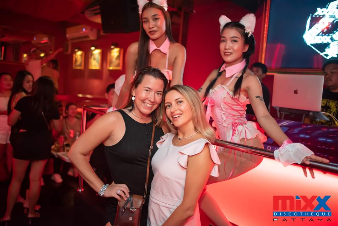 mixx233139.jpg