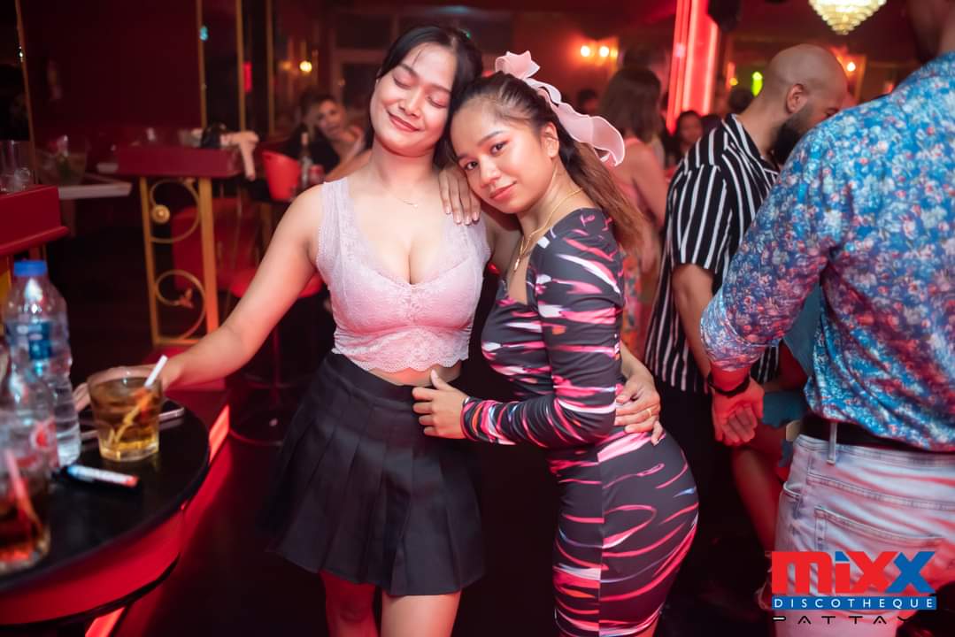 mixx233182.jpg