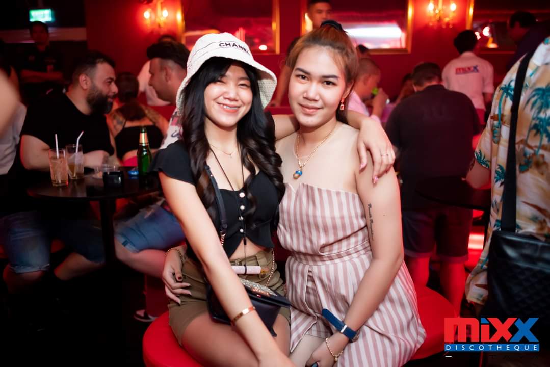 mixx233215.jpg