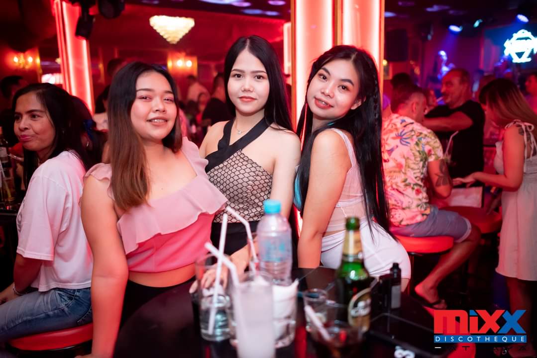 mixx233250.jpg