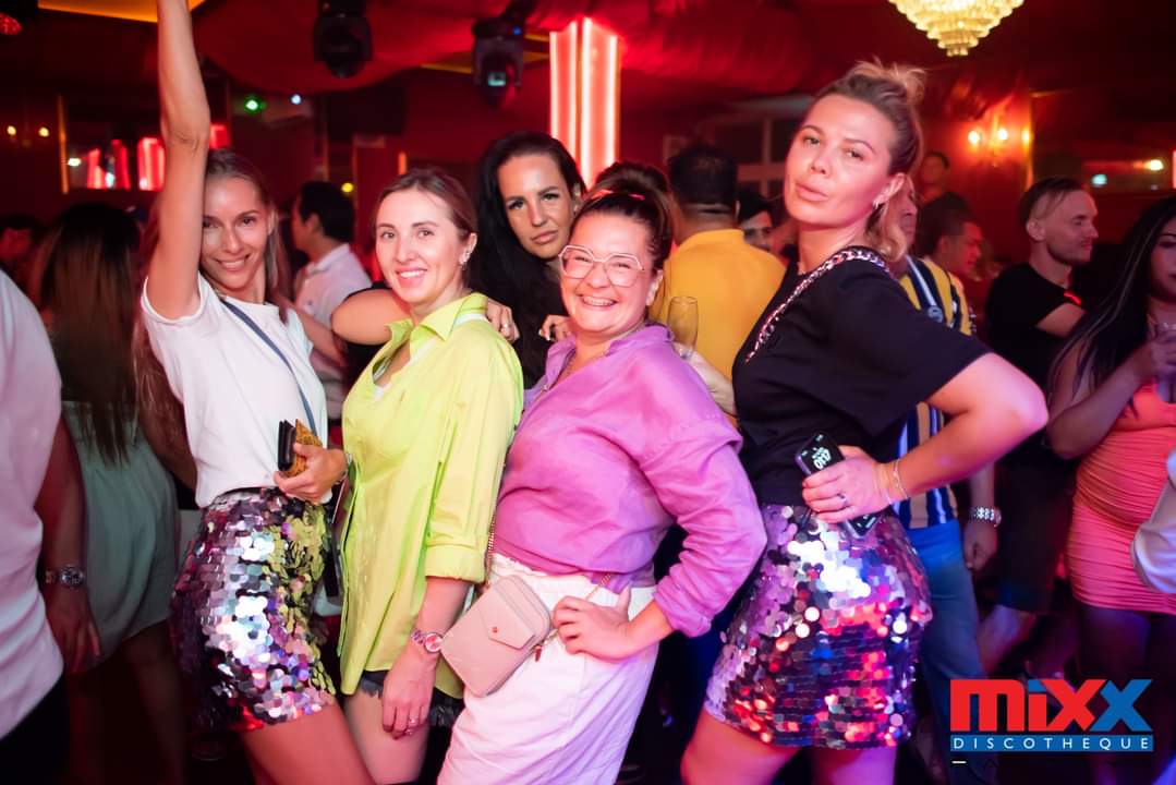 mixx233254.jpg