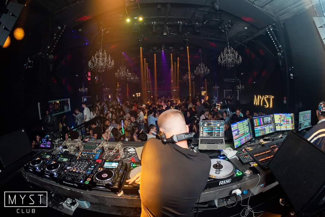 myst2302007.jpg